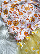 Load image into Gallery viewer, RTS 5 Retro Set with Scrunchie